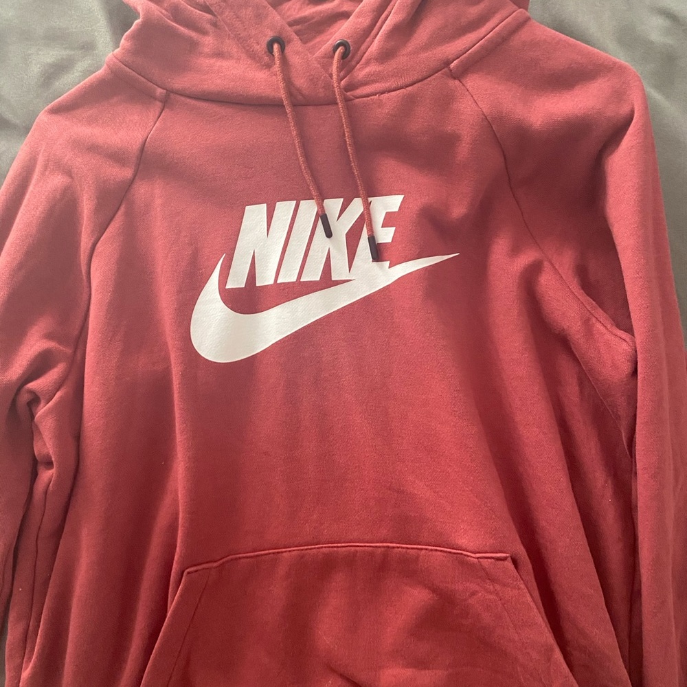 nike pullover - Picture 2 of 3